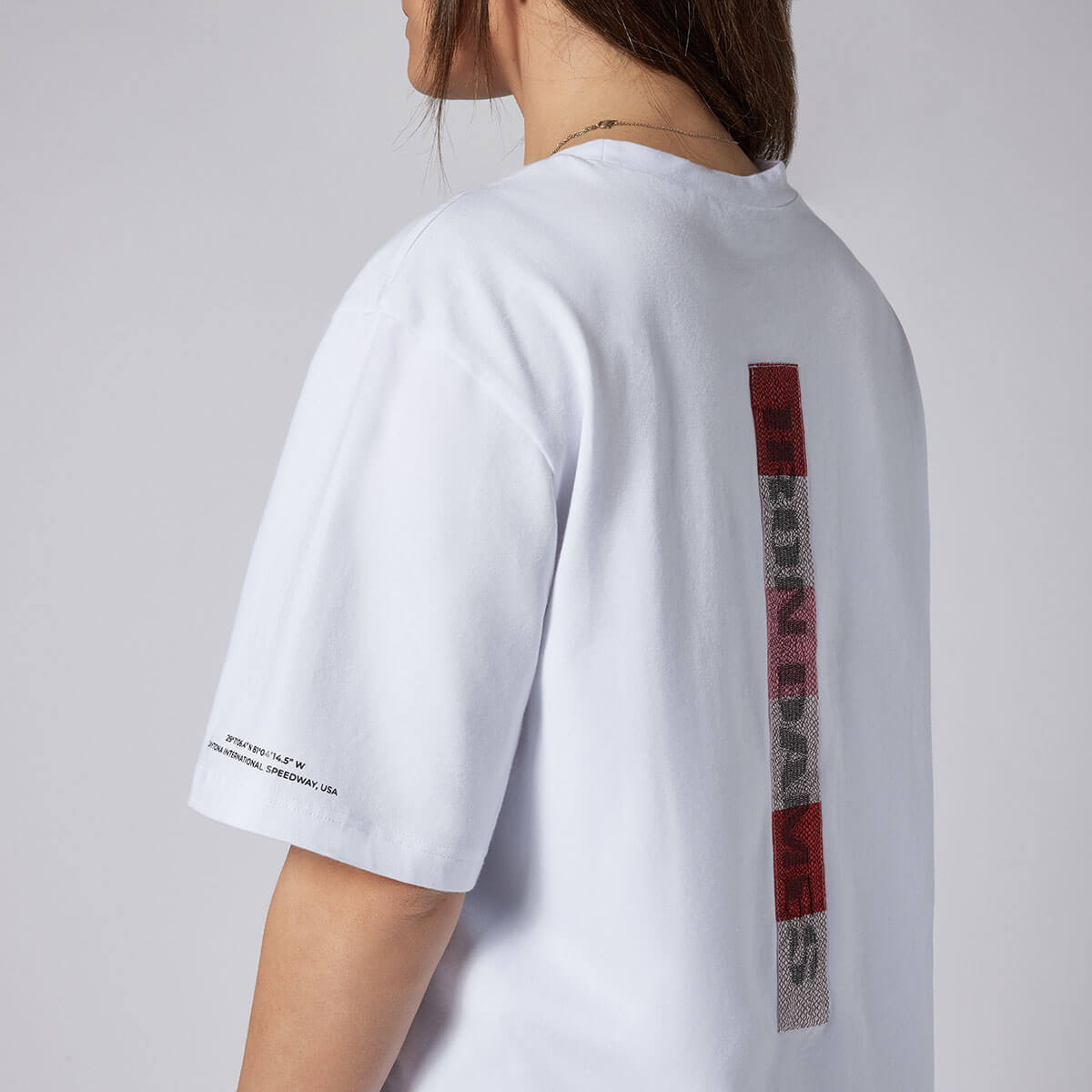 TSHIRT CON RICAMO - EVERY DREAM MATTERS