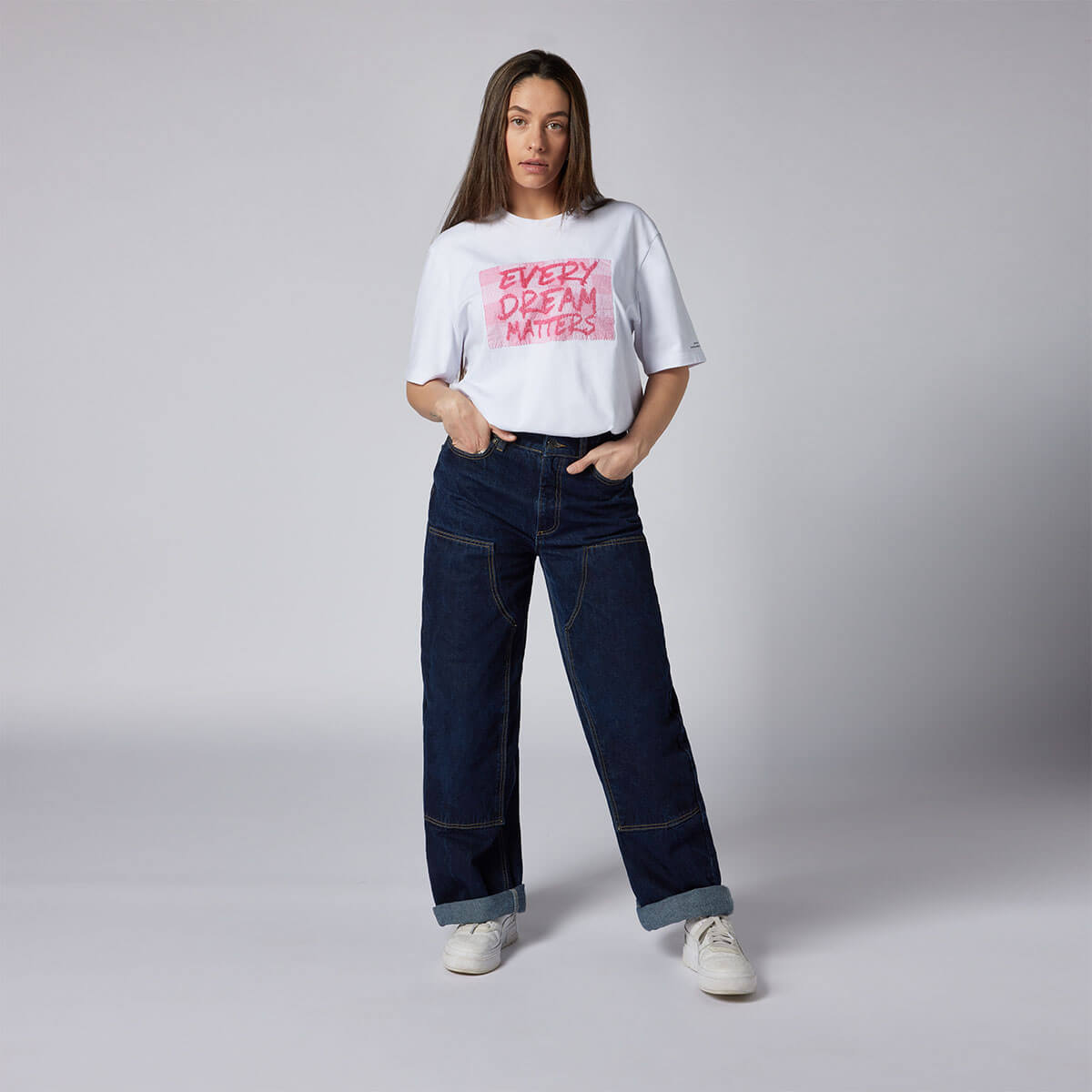 TSHIRT CON RICAMO - EVERY DREAM MATTERS